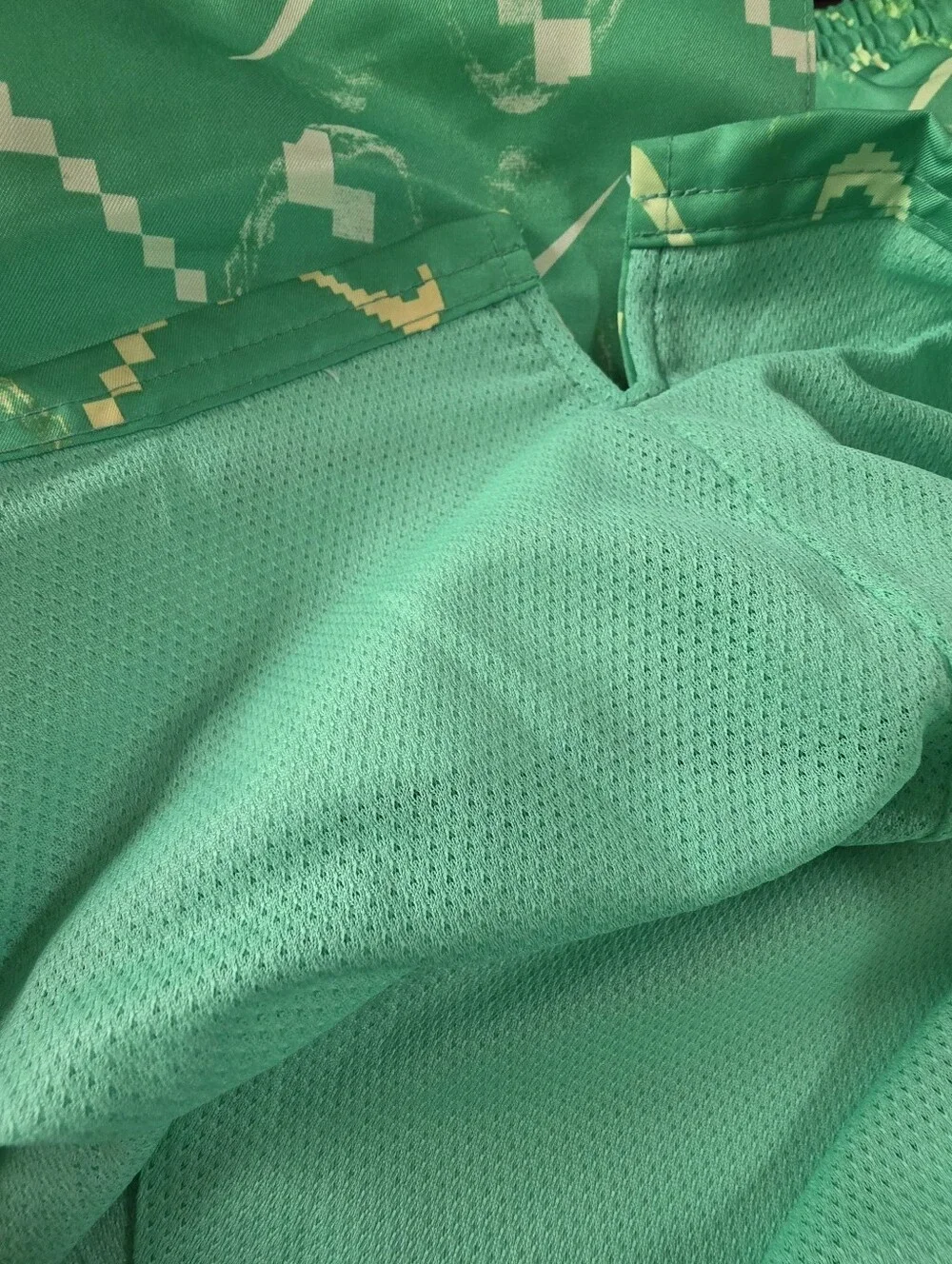 Nike Green Geometric Swim Trunks,  Pockets, Drawstring, XXL Mens